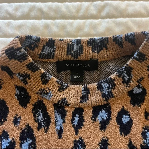 Ann Taylor Crewneck Leopard Print Sweater - Brown and Blue - Size S - Picture 3 of 7